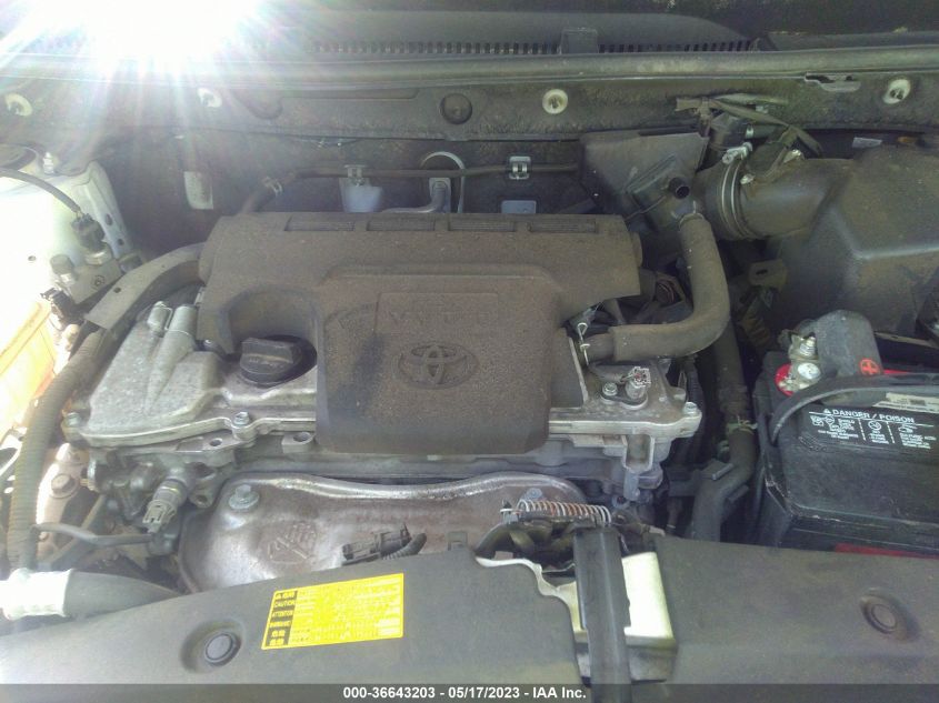 2015 TOYOTA RAV4 XLE - JTMWFREVXFD052688