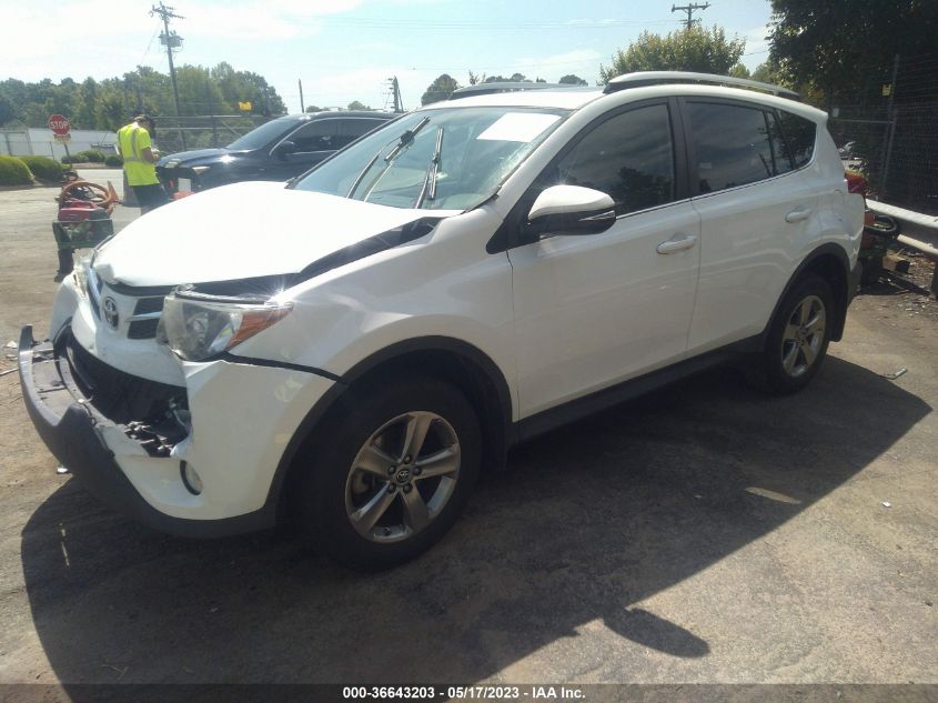2015 TOYOTA RAV4 XLE - JTMWFREVXFD052688