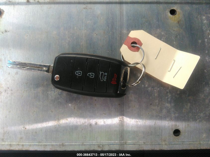 2016 KIA SOUL + - KNDJP3A55G7260326