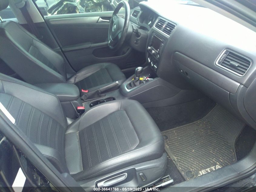 2014 VOLKSWAGEN JETTA SEDAN SEL - 3VWL17AJ1EM440109