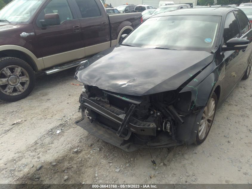 2014 VOLKSWAGEN JETTA SEDAN SEL - 3VWL17AJ1EM440109