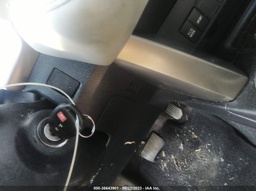 2014 TOYOTA RAV4 XLE - JTMWFREV8EJ020788