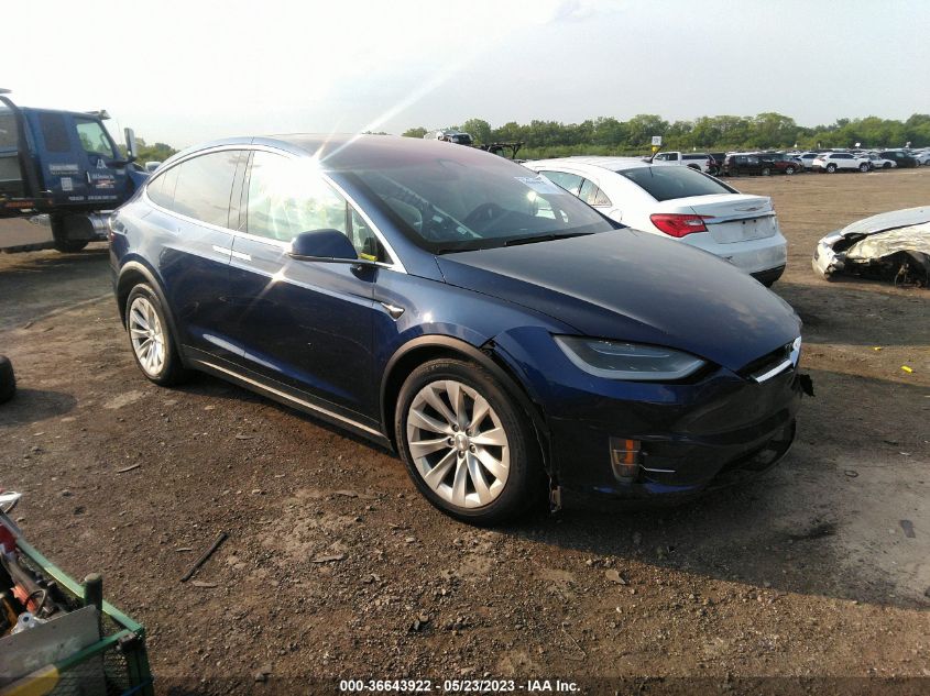 5YJXCAE28JF090281 TESLA MODEL X 75D/100D/P100D 2018