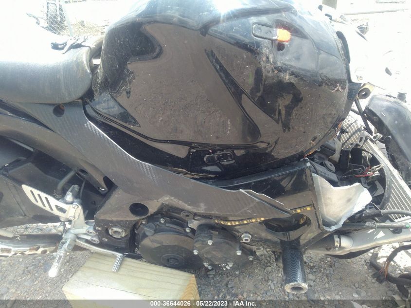 2008 SUZUKI GSX-R1000 - JS1GT77A582105284