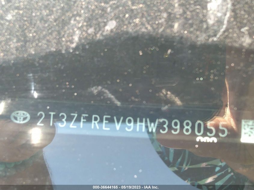 2017 TOYOTA RAV4 LE - 2T3ZFREV9HW398055