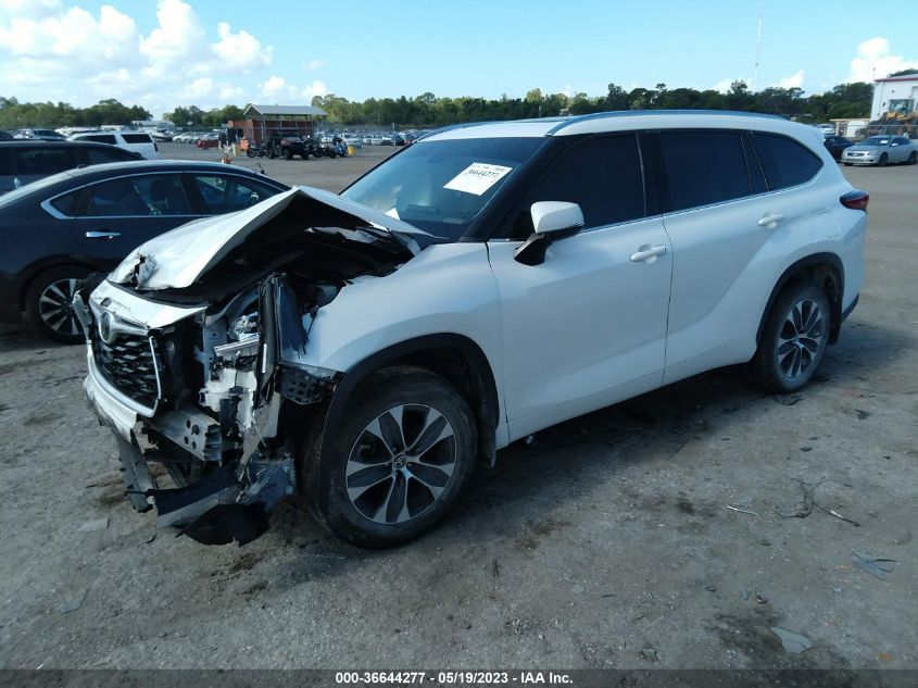 2021 TOYOTA HIGHLANDER XLE - 5TDGZRBH4MS104263