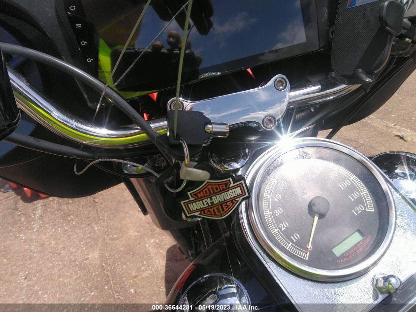 2006 HARLEY-DAVIDSON FLST - 1HD1JEY146Y044104