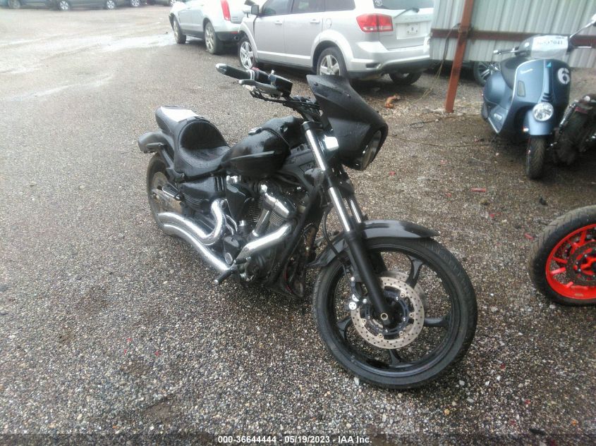 2014 YAMAHA XV1900 CU - JYAVP27E8EA016958
