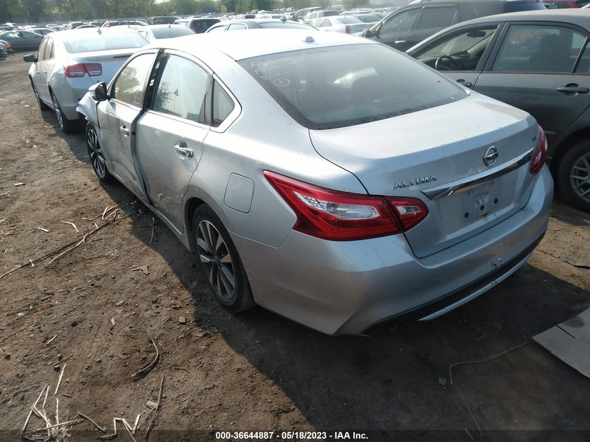 VIN 1N4AL3AP4HC195724 2017 NISSAN ALTIMA 2.5 SL