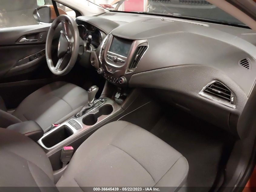 2017 CHEVROLET CRUZE LT - 3G1BE6SM7HS615963