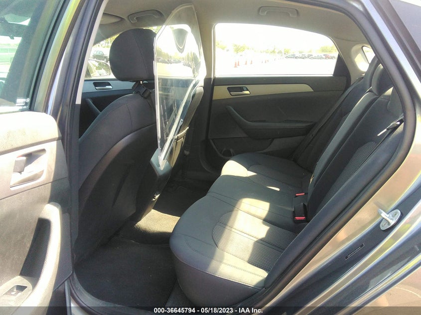 VIN 5NPE24AF7KH811438 2019 HYUNDAI SONATA SE