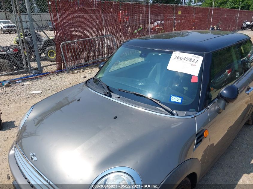 2013 MINI COOPER HARDTOP - WMWSU3C50DT684426
