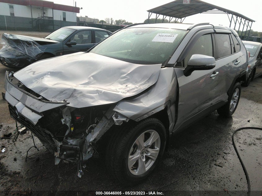 VIN JTMP1RFVXMD075726 2021 TOYOTA RAV4 XLE