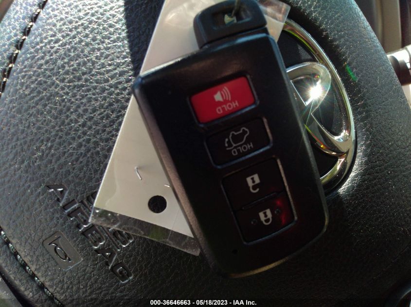 2018 TOYOTA RAV4 XLE - JTMWFREV0JD114656