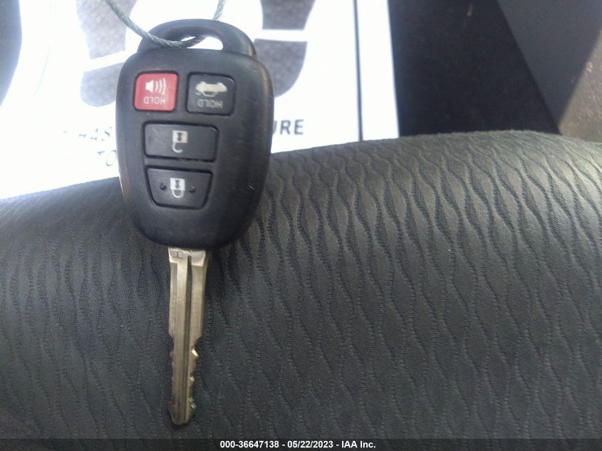 2017 TOYOTA COROLLA LE - 5YFBURHE1HP589725