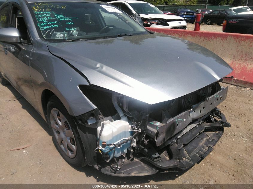 2014 MAZDA MAZDA3 I SPORT - JM1BM1K73E1197485