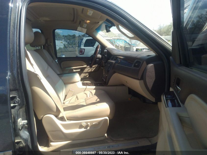 2013 GMC YUKON DENALI - 1GKS2EEF6DR180684