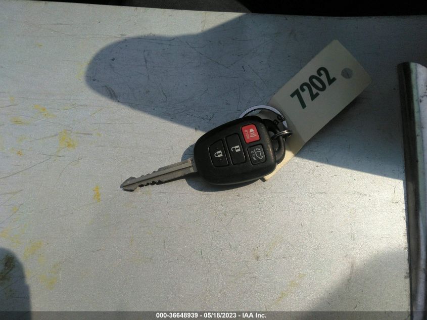 2017 TOYOTA RAV4 XLE - JTMWFREV2HJ705454