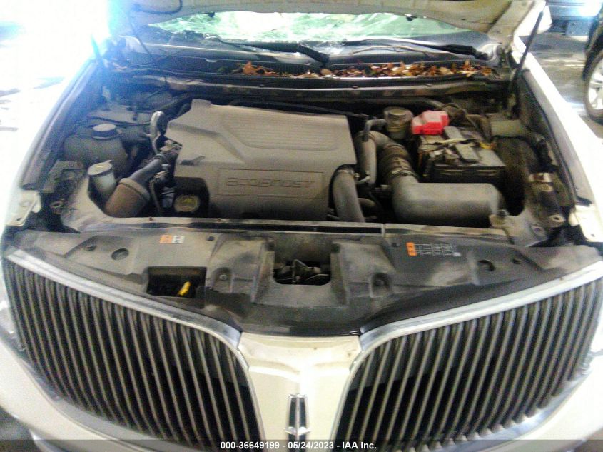 2014 LINCOLN MKT ECOBOOST - 2LMHJ5AT7EBL56439