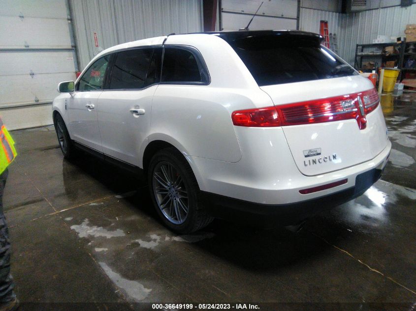 2014 LINCOLN MKT ECOBOOST - 2LMHJ5AT7EBL56439