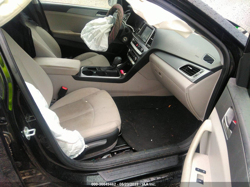 VIN 5NPE24AF8KH795766 2019 HYUNDAI SONATA SE