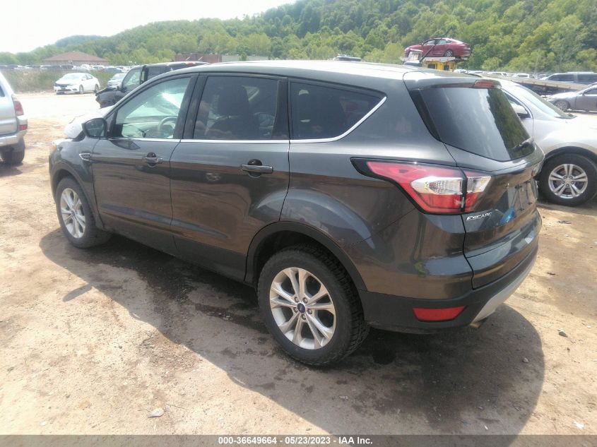 2017 FORD ESCAPE SE - 1FMCU9GD9HUE89660