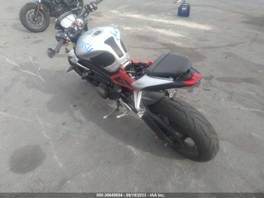 2018 TRIUMPH MOTORCYCLE STREET TRIPLE R SMTA414D6JT841754