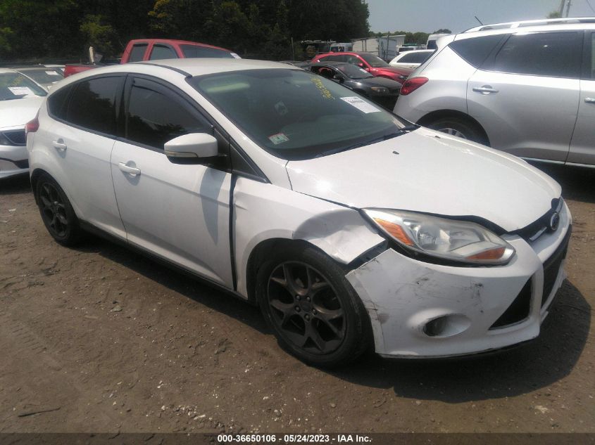 2014 FORD FOCUS SE - 1FADP3K29EL327120