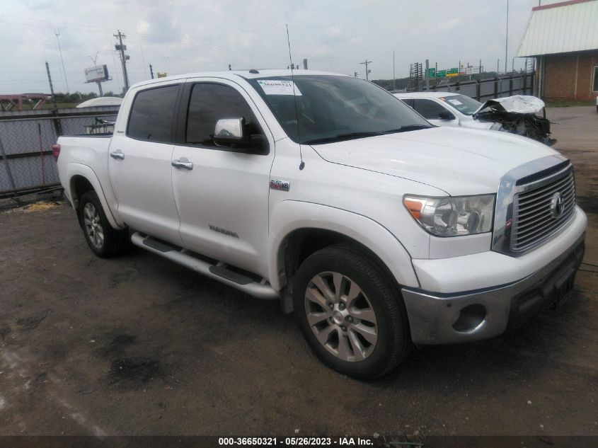 2013 TOYOTA TUNDRA 4WD TRUCK LTD/PLATINUM - 5TFHW5F10DX281938