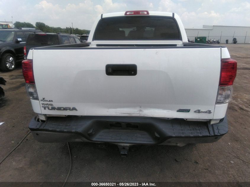 2013 TOYOTA TUNDRA 4WD TRUCK LTD/PLATINUM - 5TFHW5F10DX281938