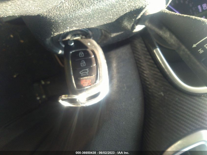 2019 HYUNDAI TUCSON SE - KM8J2CA40KU041866