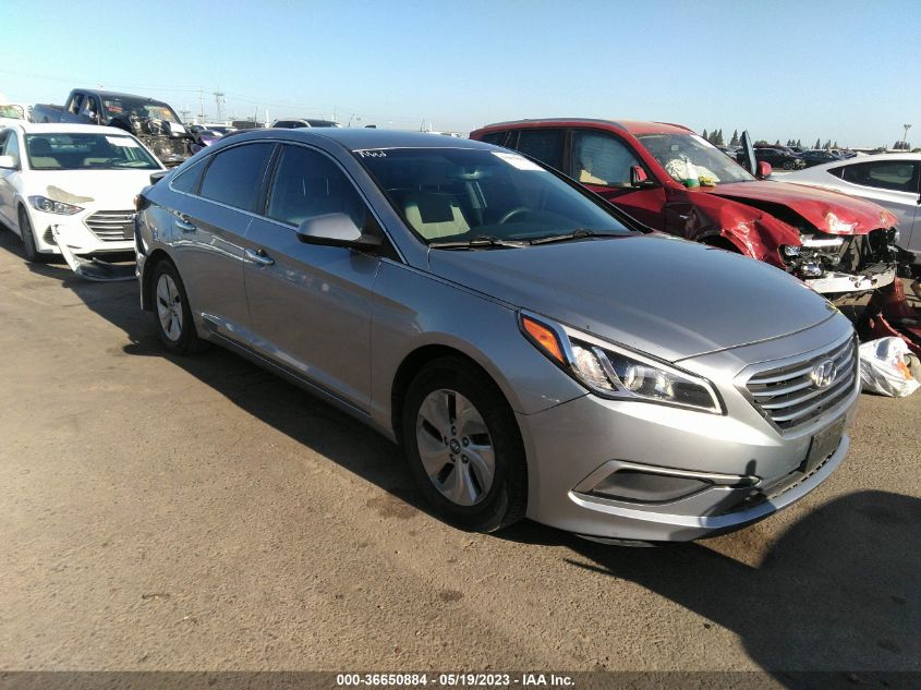 2017 HYUNDAI SONATA SE - 5NPE24AF1HH536805