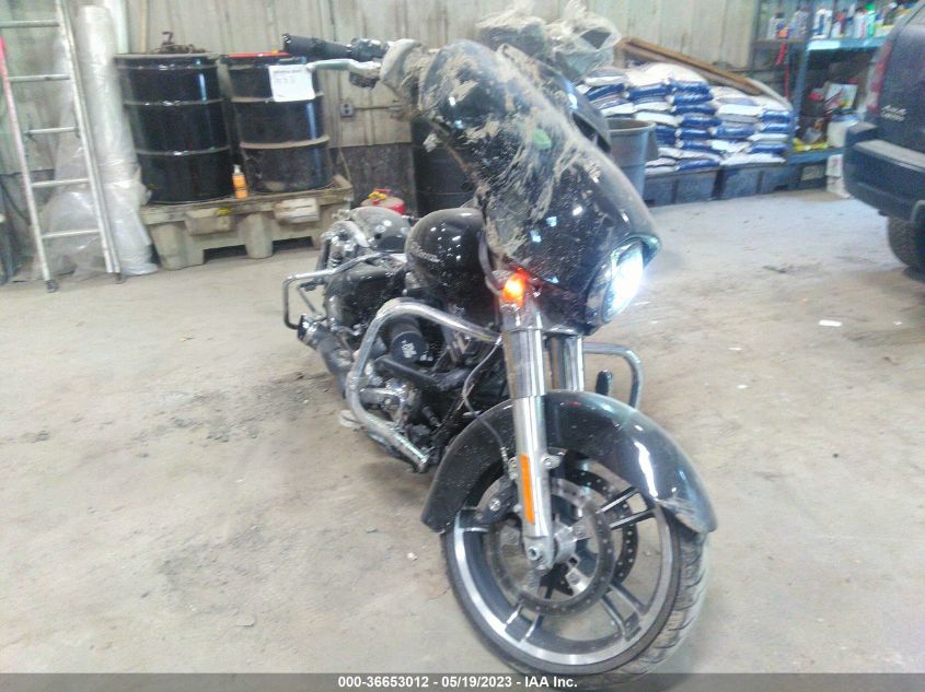 2015 HARLEY-DAVIDSON FLHX STREET GLIDE - 1HD1KBM18FB643706