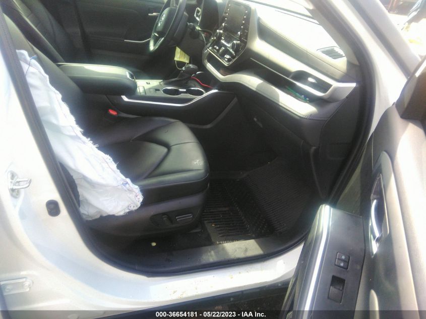 2022 TOYOTA HIGHLANDER XLE - 5TDGZRAH5NS550912