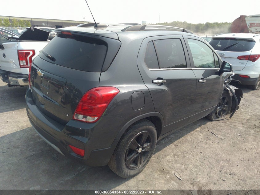 VIN KL7CJLSB3JB674415 2018 CHEVROLET TRAX LT