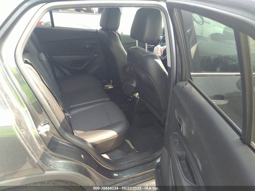 VIN KL7CJLSB3JB674415 2018 CHEVROLET TRAX LT