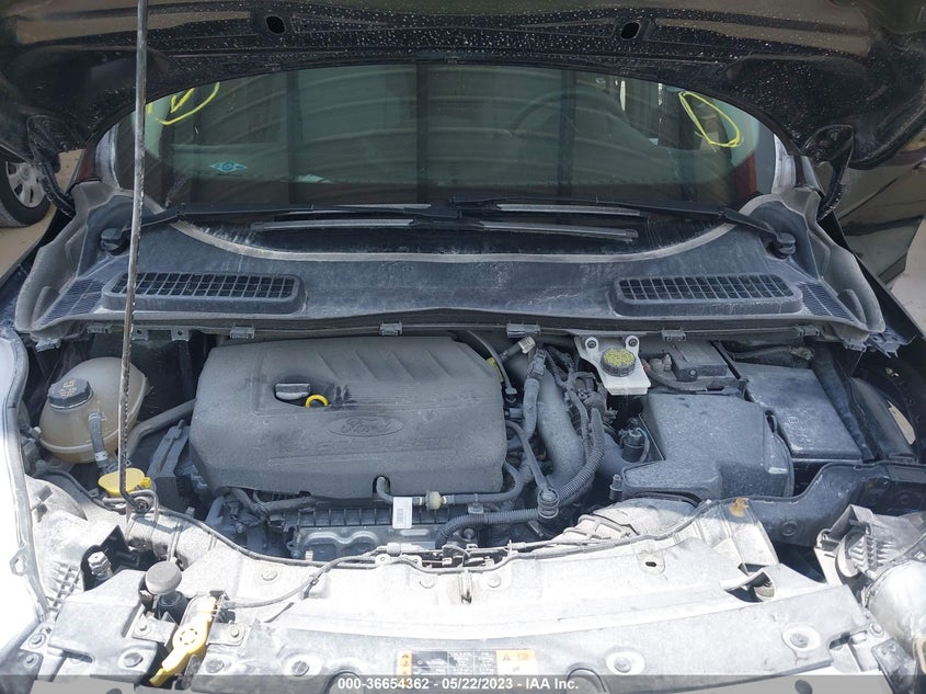 VIN 1FMCU9GD9JUB74797 2018 FORD ESCAPE SE