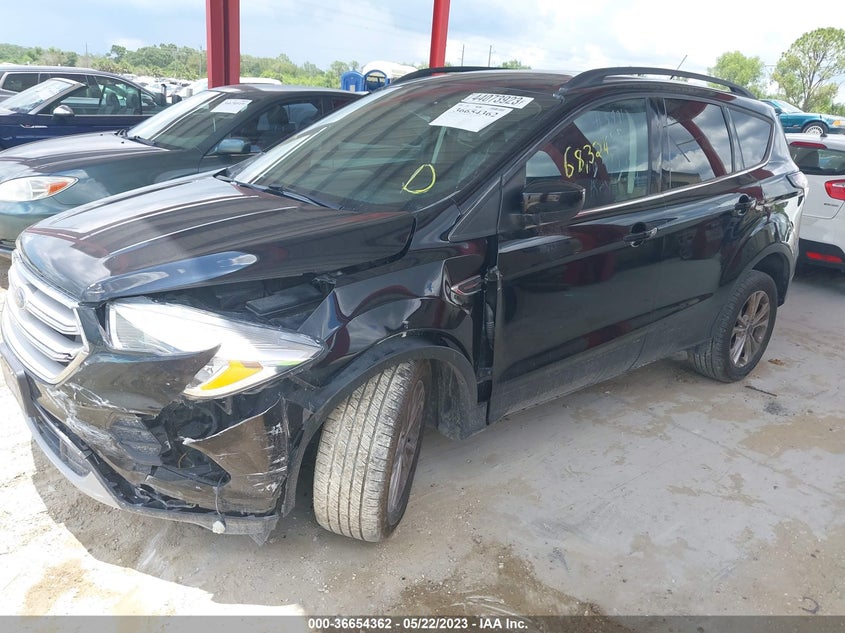 VIN 1FMCU9GD9JUB74797 2018 FORD ESCAPE SE