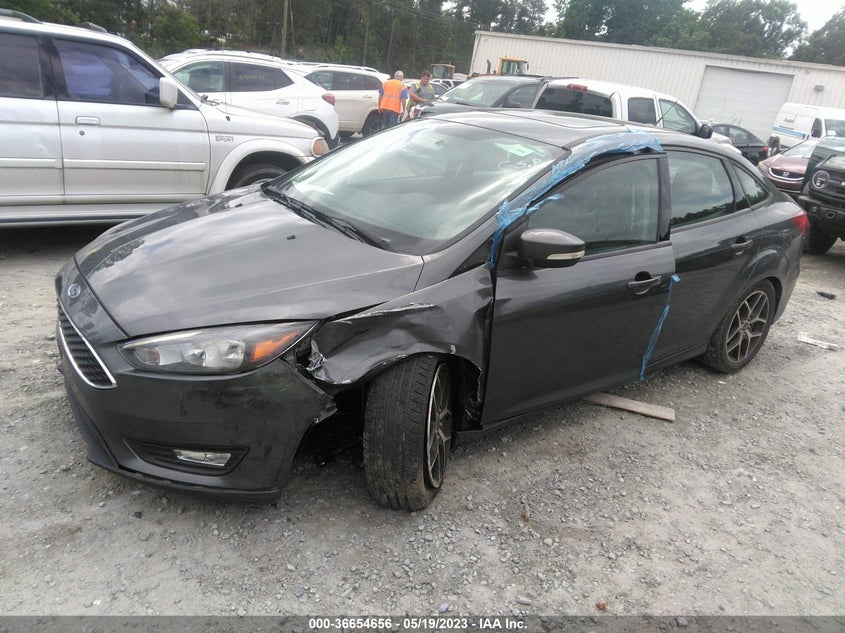 VIN 1FADP3H29JL208954 2018 FORD FOCUS SEL