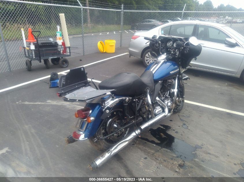2010 HARLEY-DAVIDSON FLHTK - 1HD1KEM30AB624904