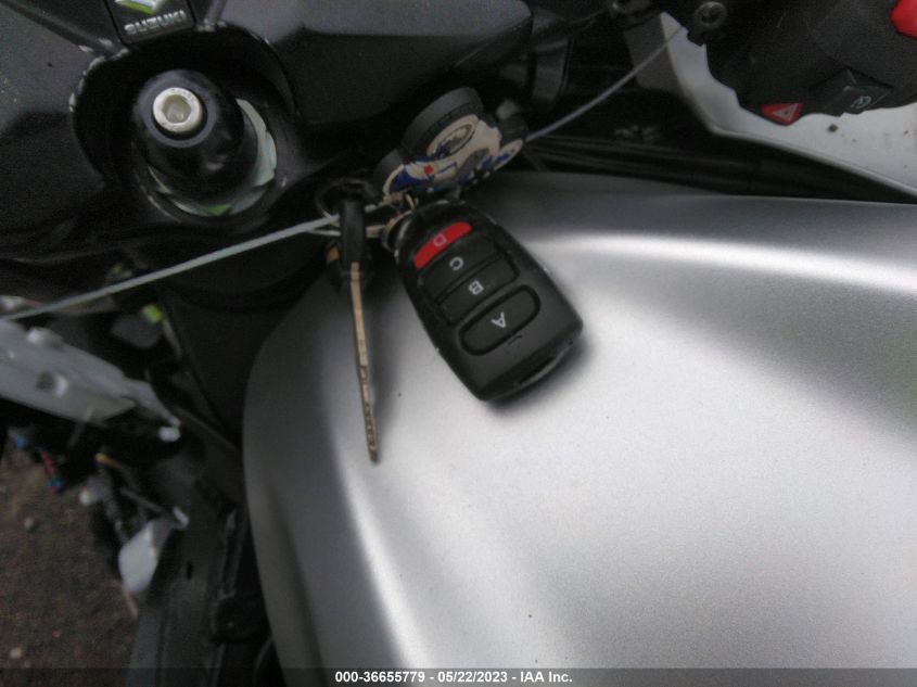 2022 SUZUKI GSX1300 RR JS1EJ11B1N7100884