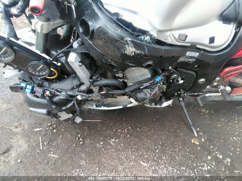 2022 SUZUKI GSX1300 RR JS1EJ11B1N7100884