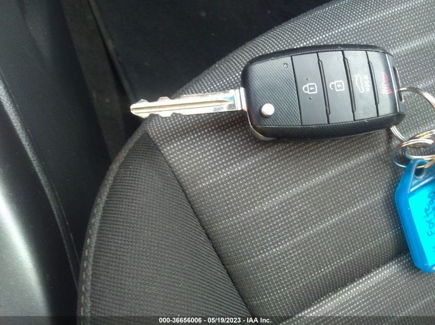 2016 KIA FORTE 5-DOOR LX - KNAFK5A85G5547085