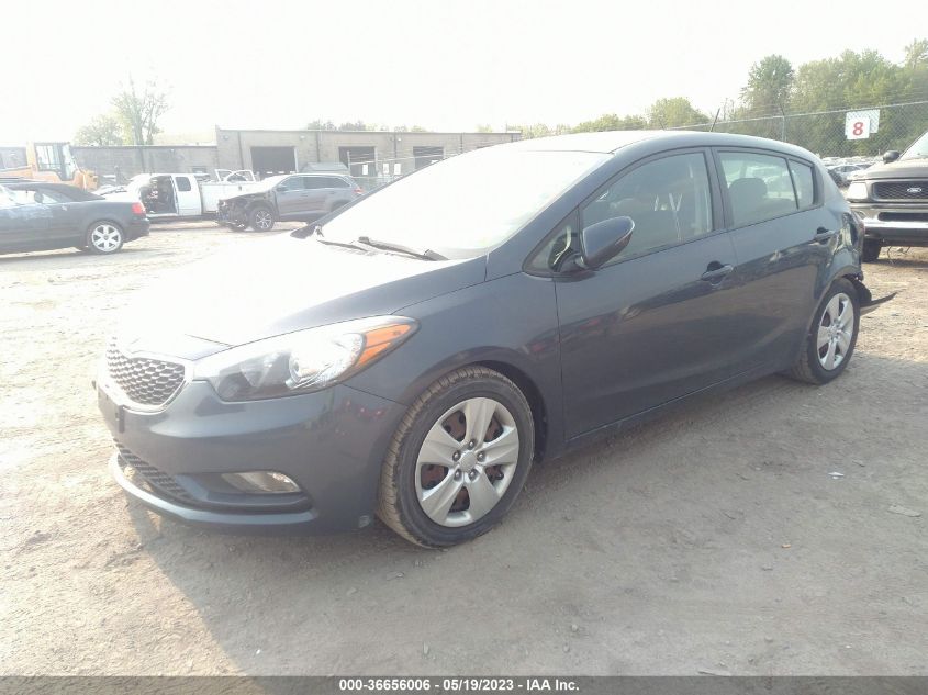 2016 KIA FORTE 5-DOOR LX - KNAFK5A85G5547085