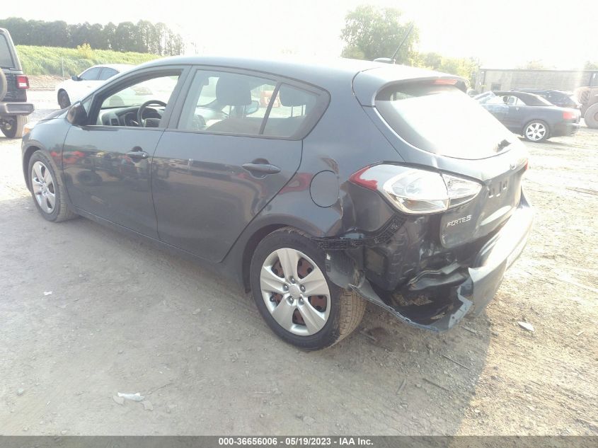 2016 KIA FORTE 5-DOOR LX - KNAFK5A85G5547085