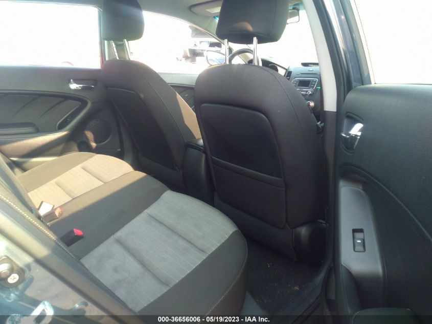 2016 KIA FORTE 5-DOOR LX - KNAFK5A85G5547085