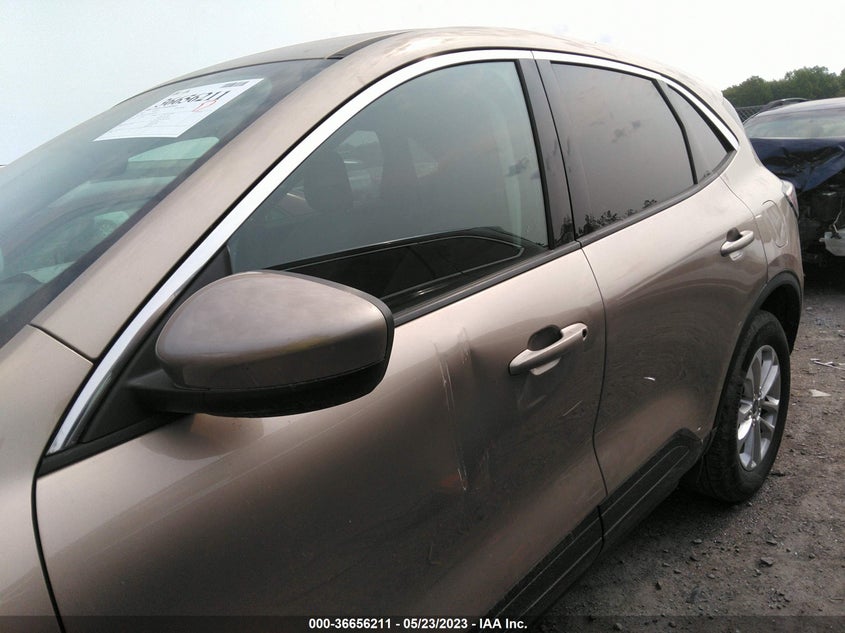 VIN 1FMCU9G65MUB22458 2021 FORD ESCAPE SE