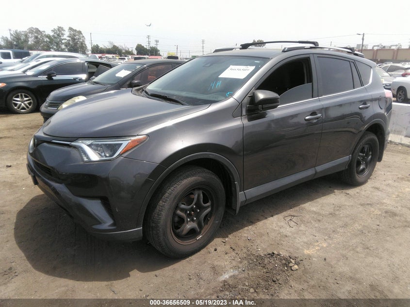 VIN JTMZFREV5JJ188346 2018 TOYOTA RAV4 LE