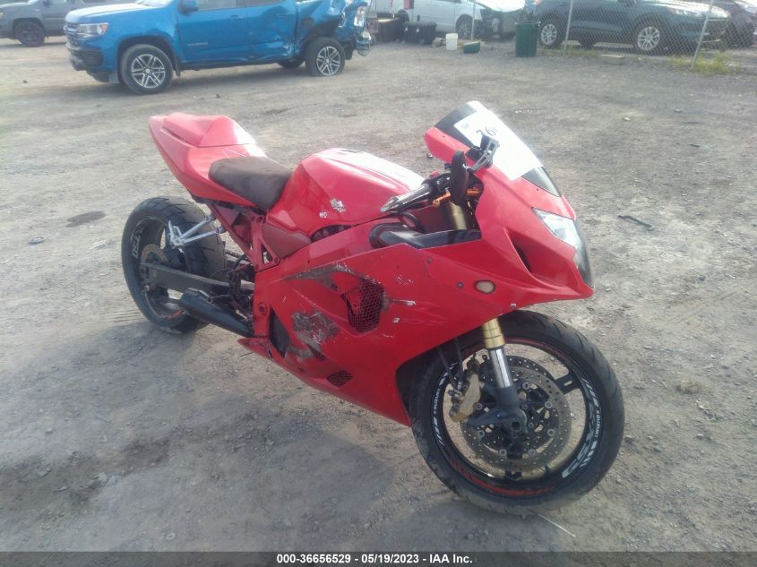 2004 SUZUKI GSX-R750 K - JS1GR7JA342103292