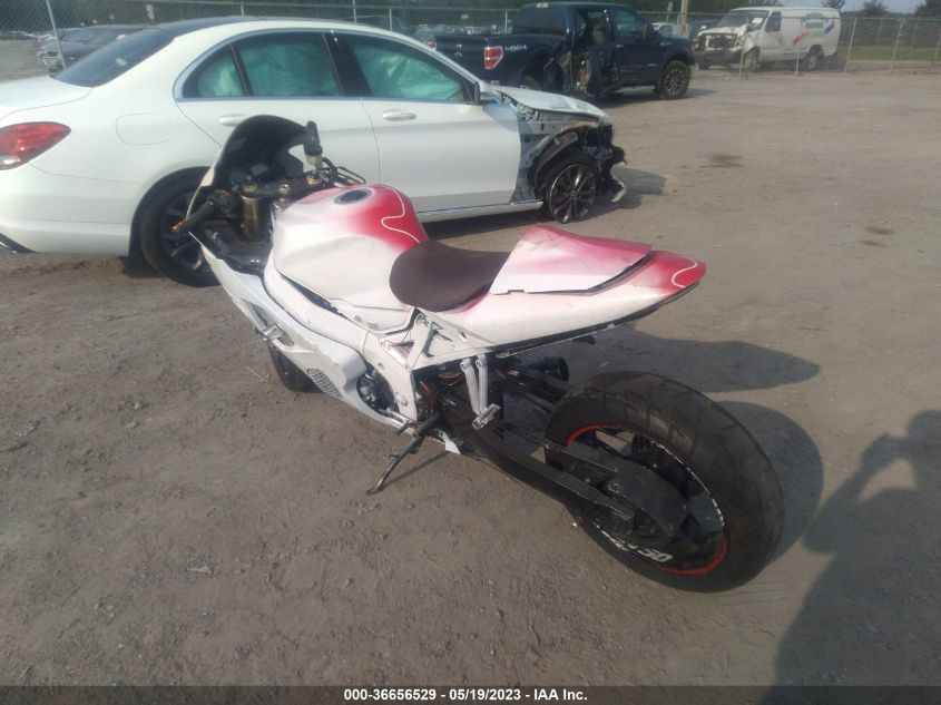 2004 SUZUKI GSX-R750 K - JS1GR7JA342103292